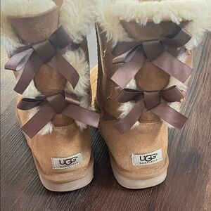 UGG Bailey bow short boots